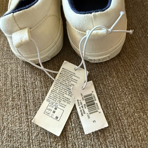 Old Navy Brand, White Slip-On Sneakers, Little Boys size 11, NWT - Picture 7 of 10